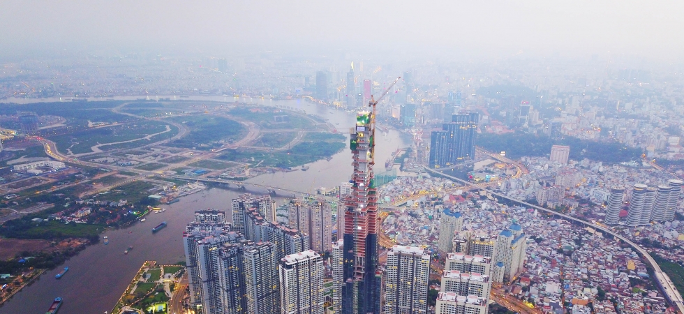 Potain-cranes-lead-construction-on-Vietnam-s-tallest-building-2.jpg