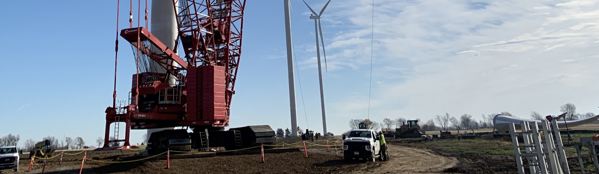 Manitowoc-crawler-cranes-deliver-strong-performance-to-wind-farm-builder-IEA-Constructors.jpg