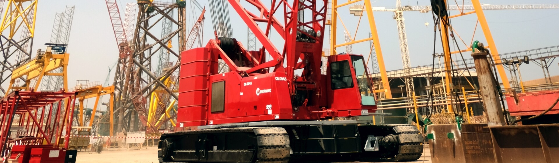 Lamprell-adds-second-Manitowoc-999-crawler-crane-to-support-energy-projects-1.jpg