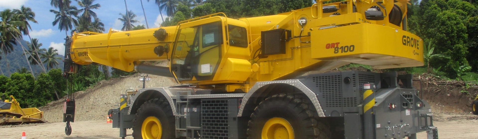 Manitowoc-delivers-Grove-GRT8100-to-Indonesian-gold-mining-business-01.jpg
