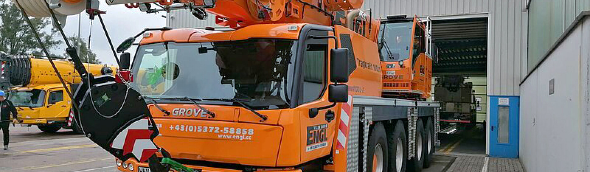 Engl-expands-crane-rental-fleet-with-new-Grove-GMK4100L-2-all-terrain-crane-1.jpg