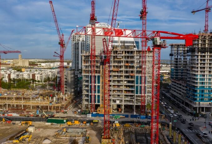 Potain-fleet-helps-construct-large-scale-housing-development-in-Tampa-2.jpg