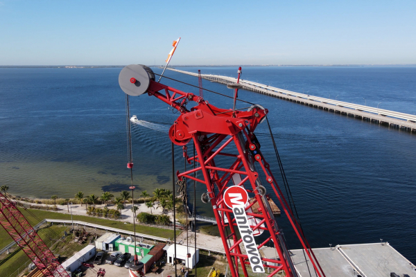 Mega-fleet-of-Manitowoc-crawler-cranes-creates-a-new-chapter-in-the-history-of-iconic-Florida-bridge-5.jpg